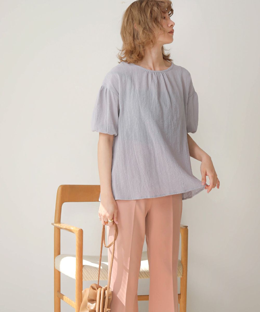 BACK OPEN GATHER BLOUSE