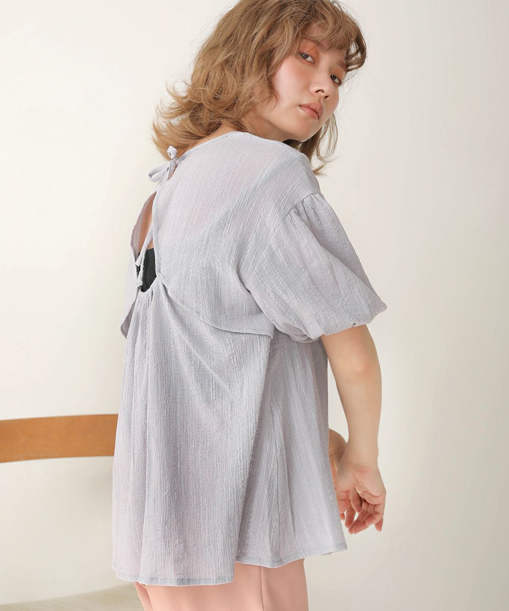 BACK OPEN GATHER BLOUSE