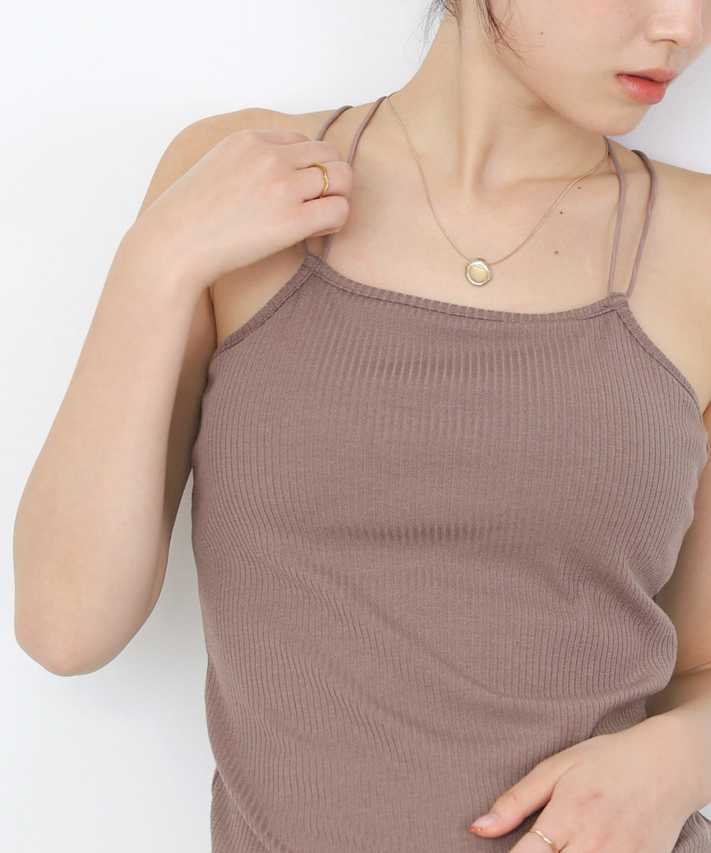 カップ付きバックストラップキャミ