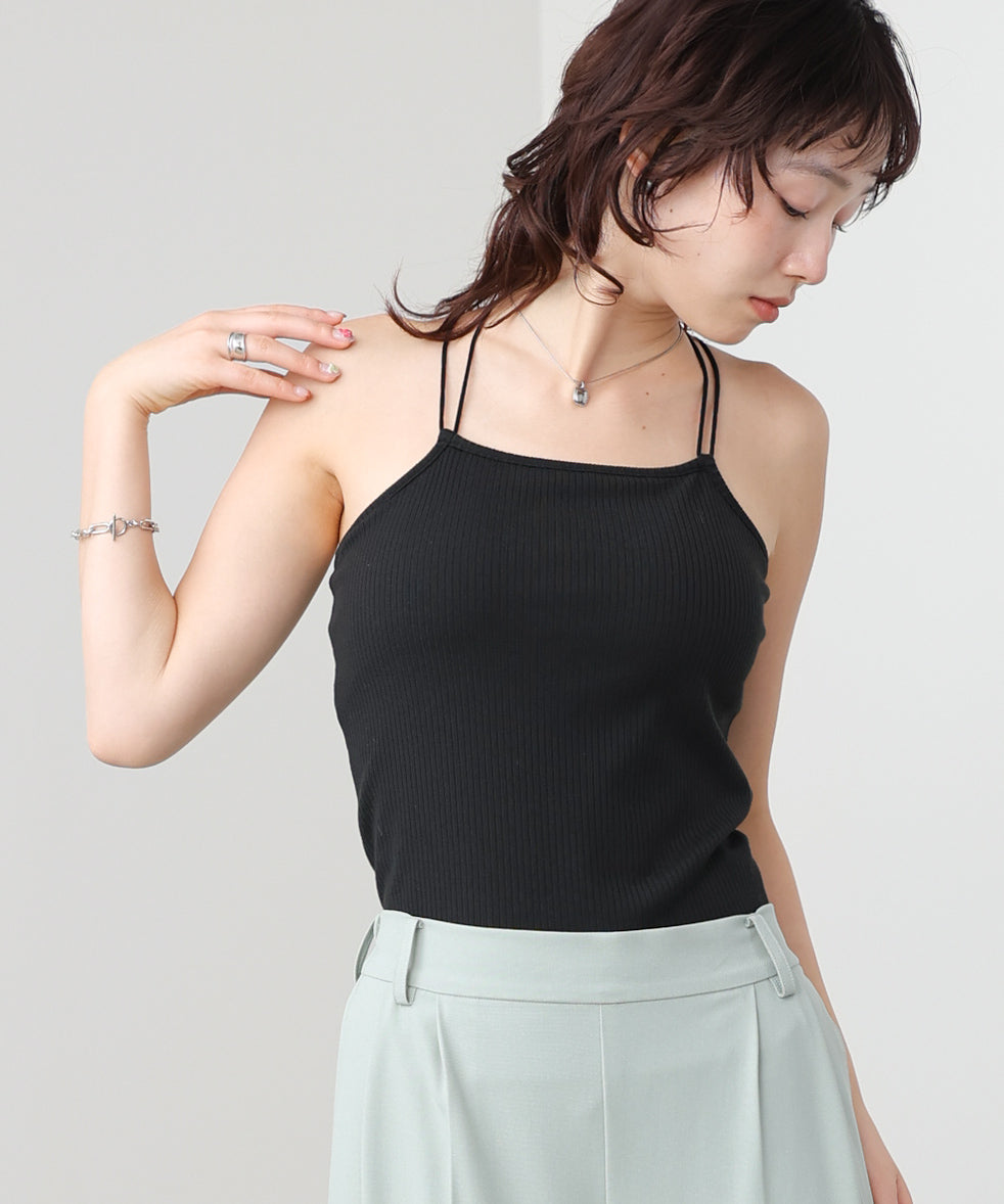 カップ付きバックストラップキャミ