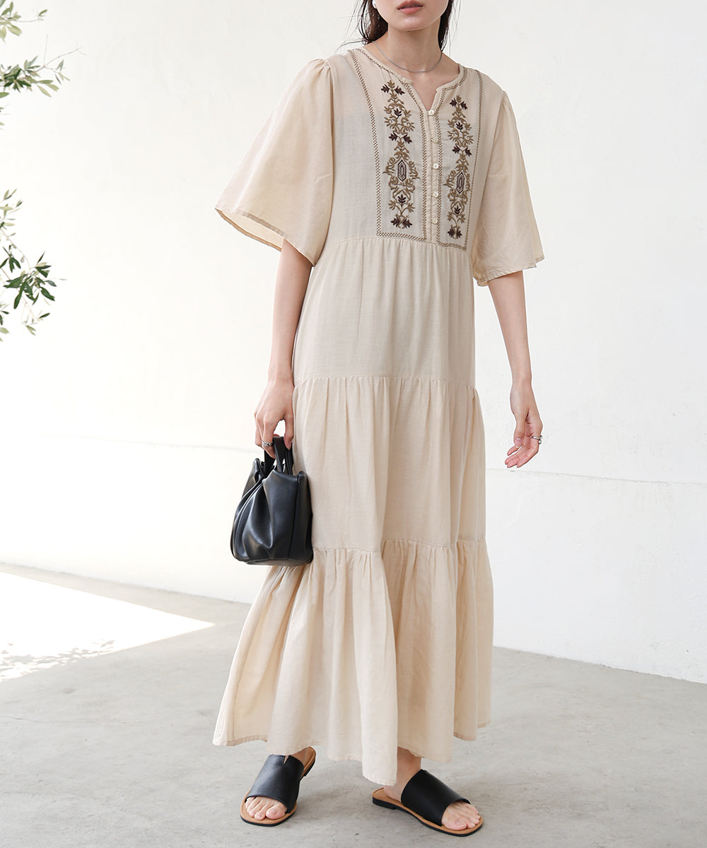 【S・Mサイズ展開】袖フレア-ティアード刺繍ワンピース