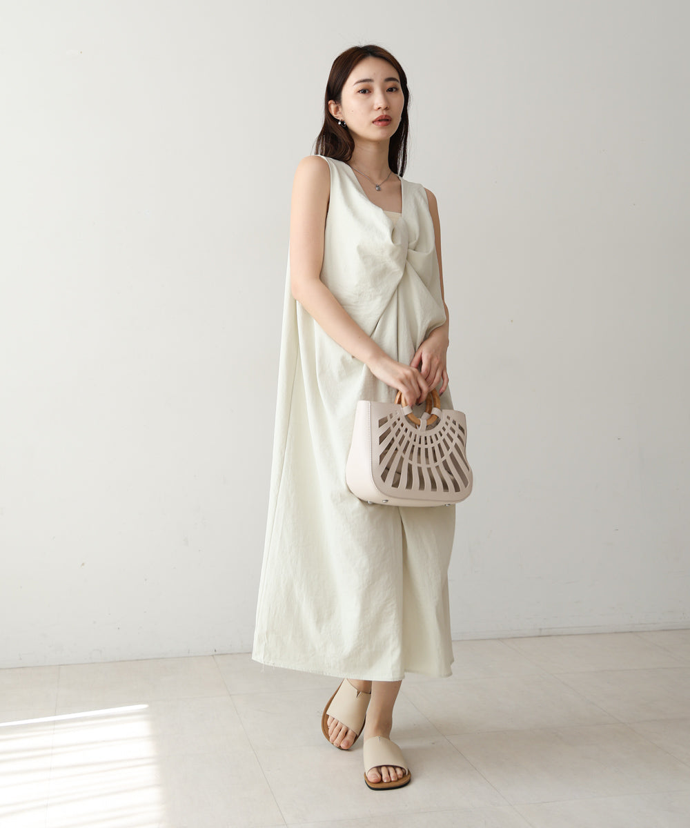 フロントねじりワンピース