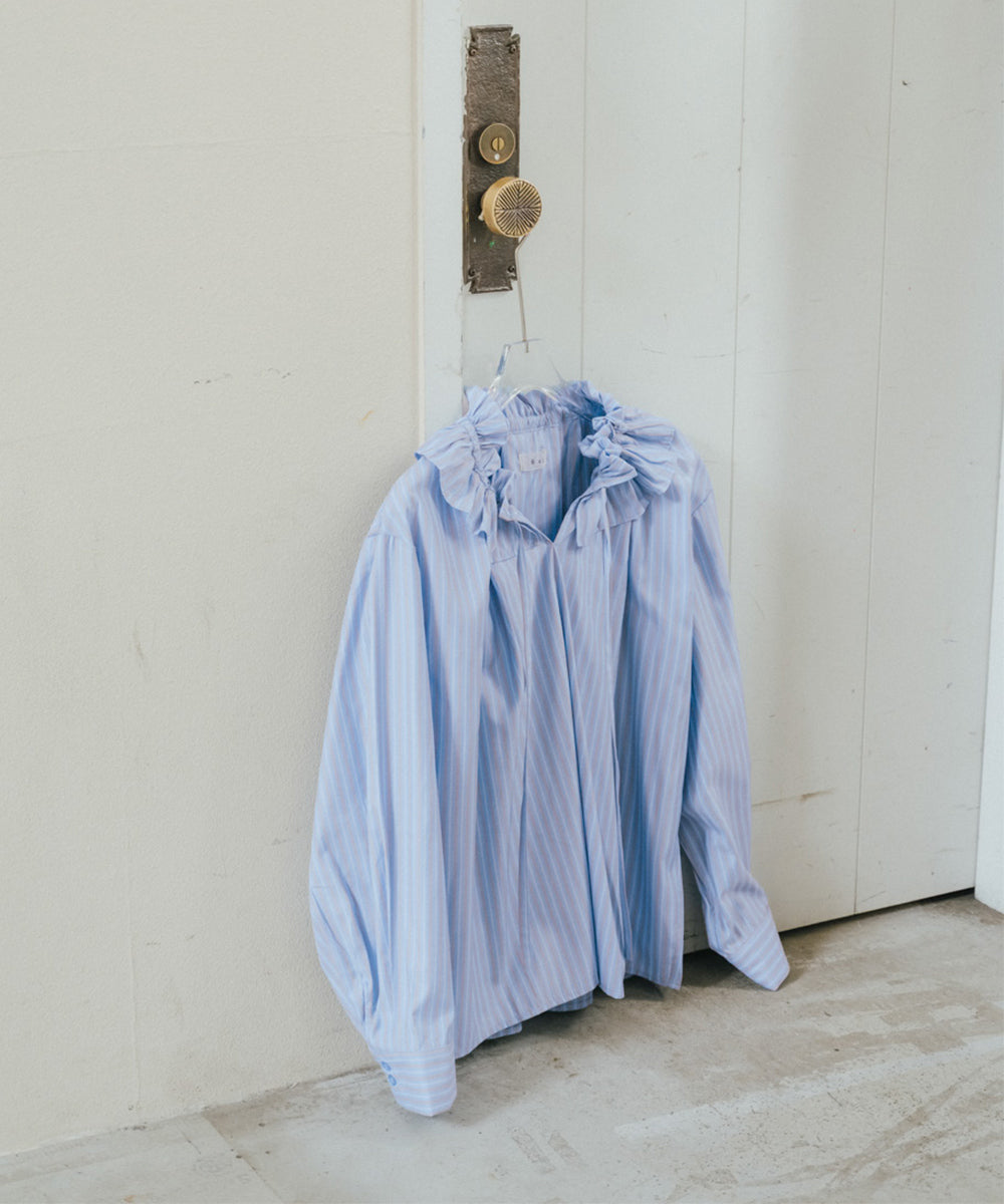 ギャザーフリルブラウス