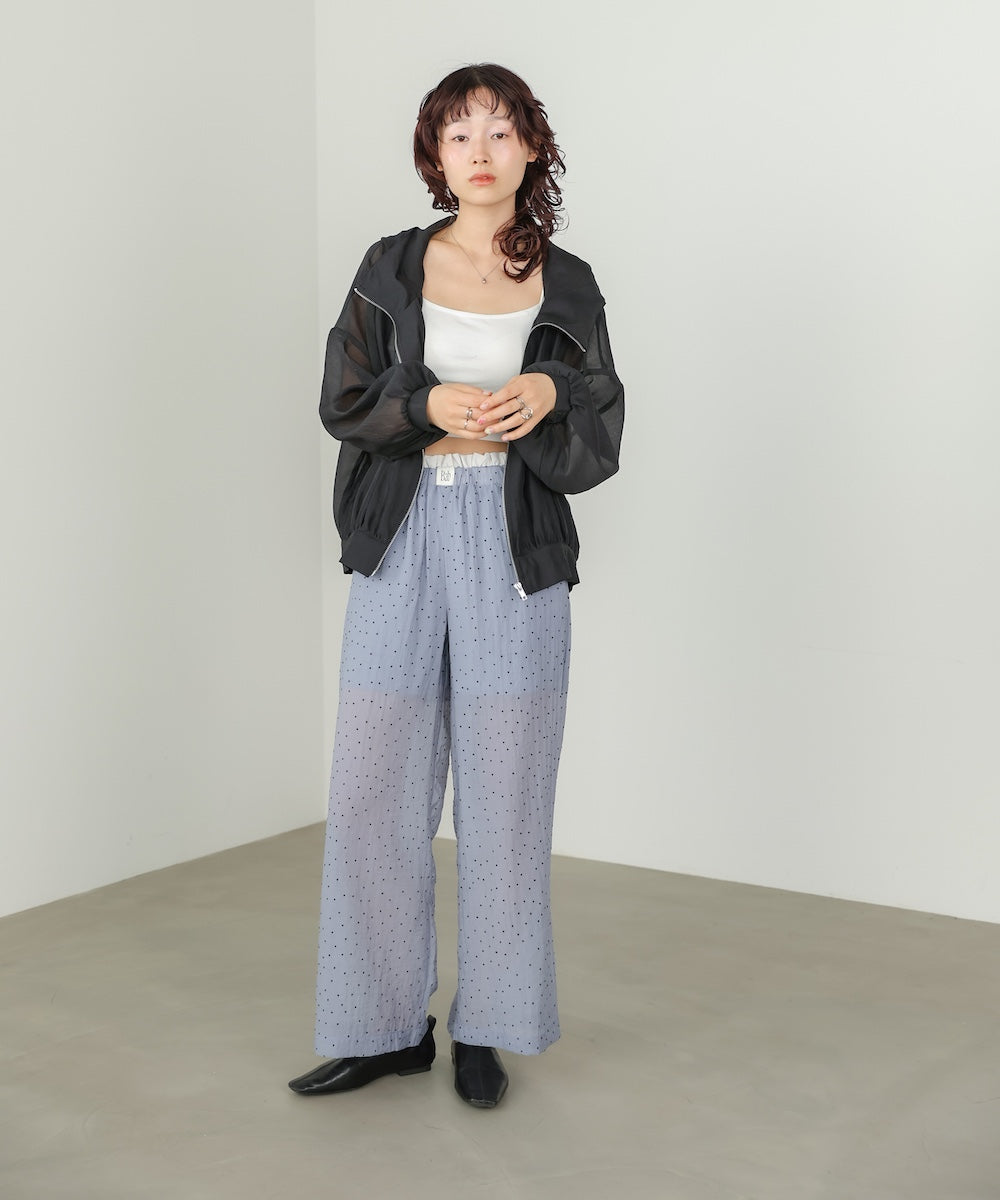 フード付きボリュームマウンテンパーカー