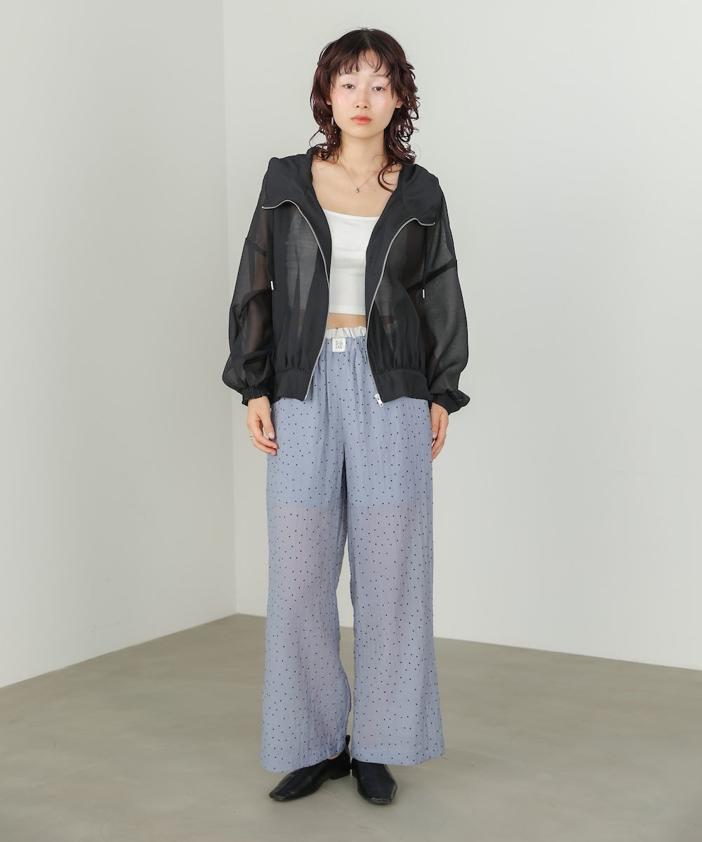 フード付きボリュームマウンテンパーカー