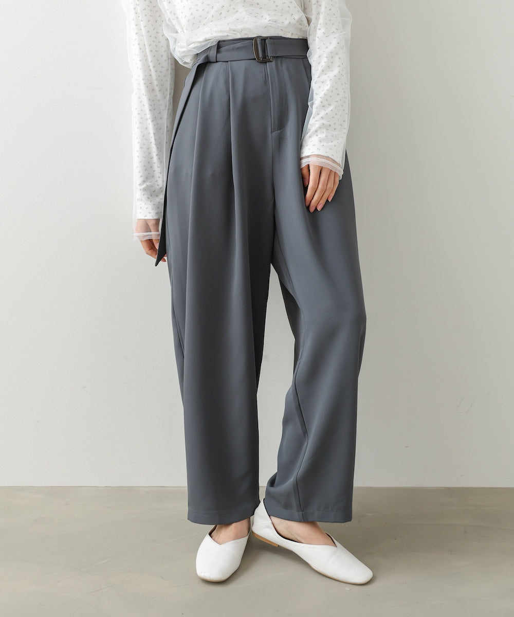 【選べるサイズ展開】ツータックルーズベルト付スラックスパンツ
