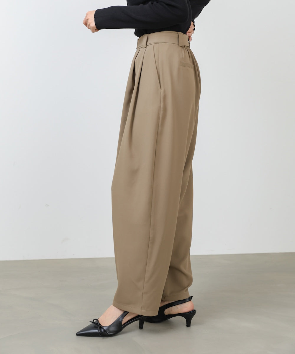 【選べるサイズ展開】ツータックルーズベルト付スラックスパンツ