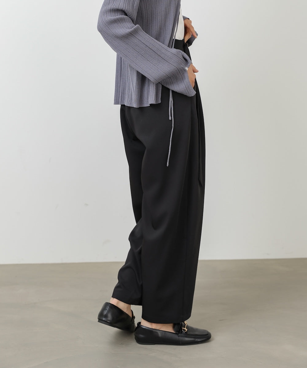 【選べるサイズ展開】ツータックルーズベルト付スラックスパンツ