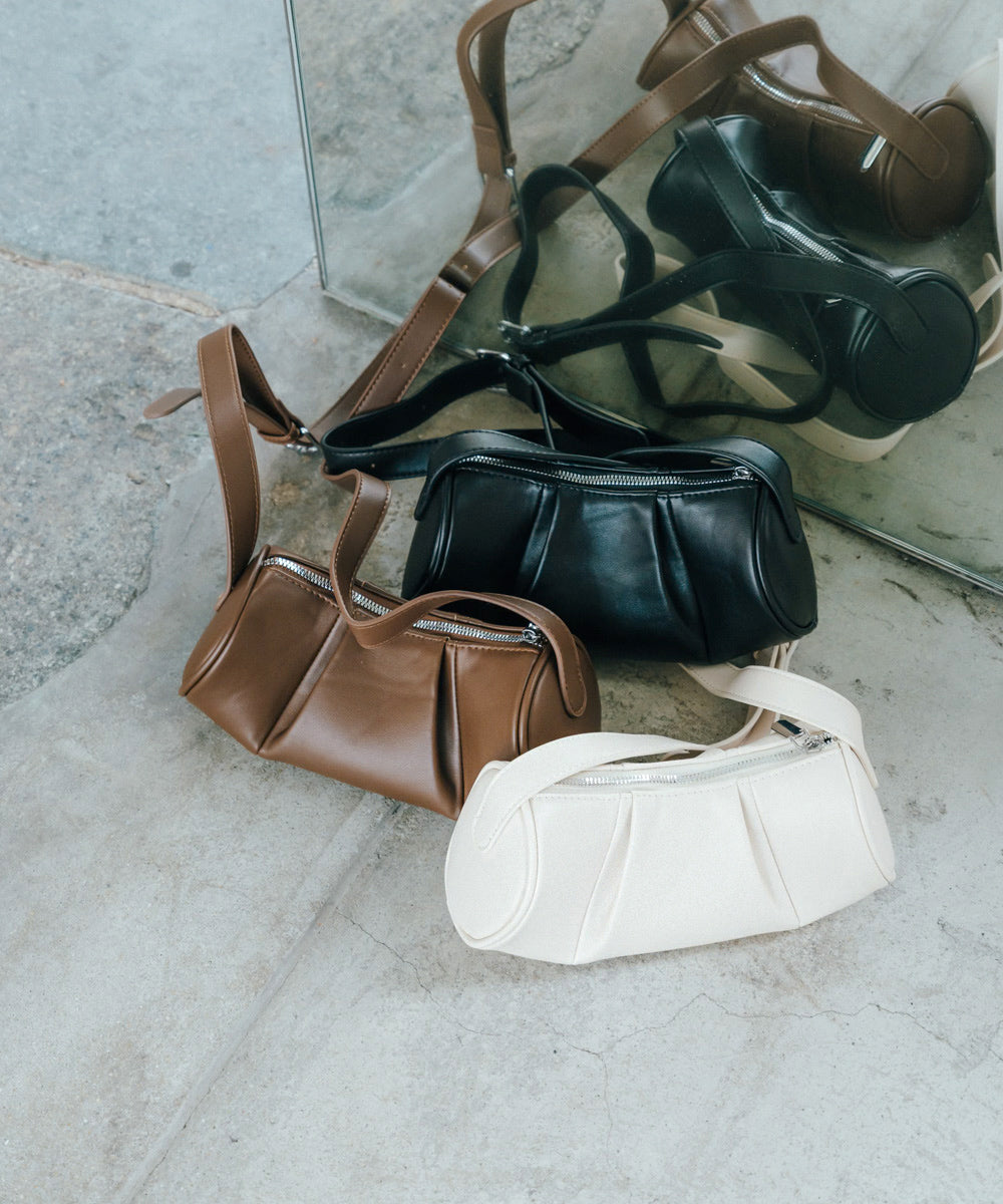 サークルクロワッサンショルダーバッグ