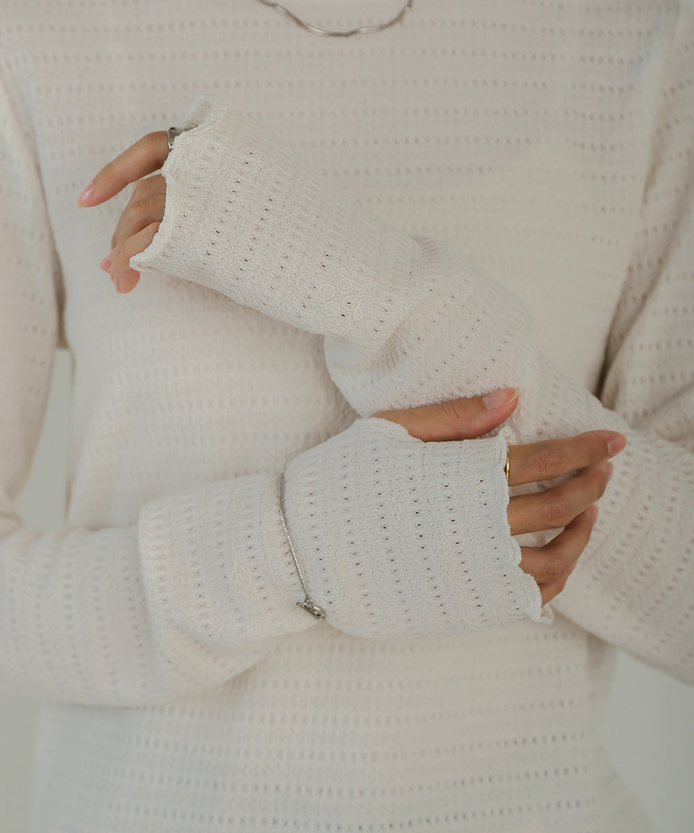 HIGH NECK EMBROIDERY TOPS
