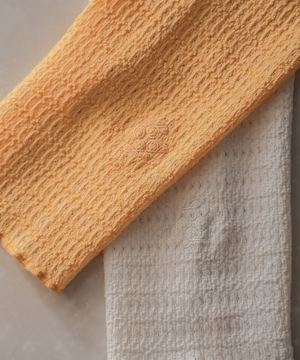 HIGH NECK EMBROIDERY TOPS