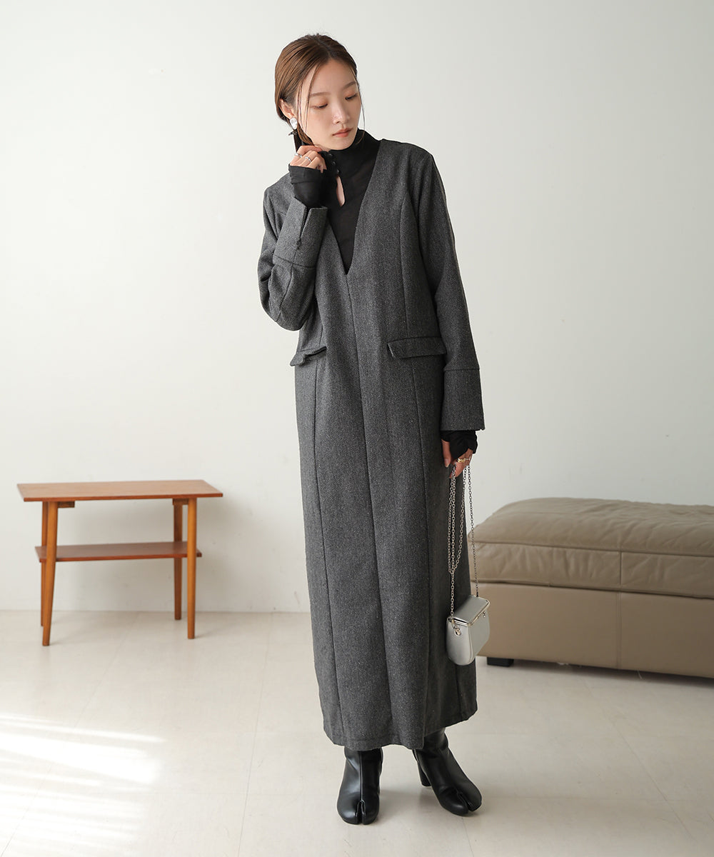V-NECK TAILER STYLE ONEPIECE