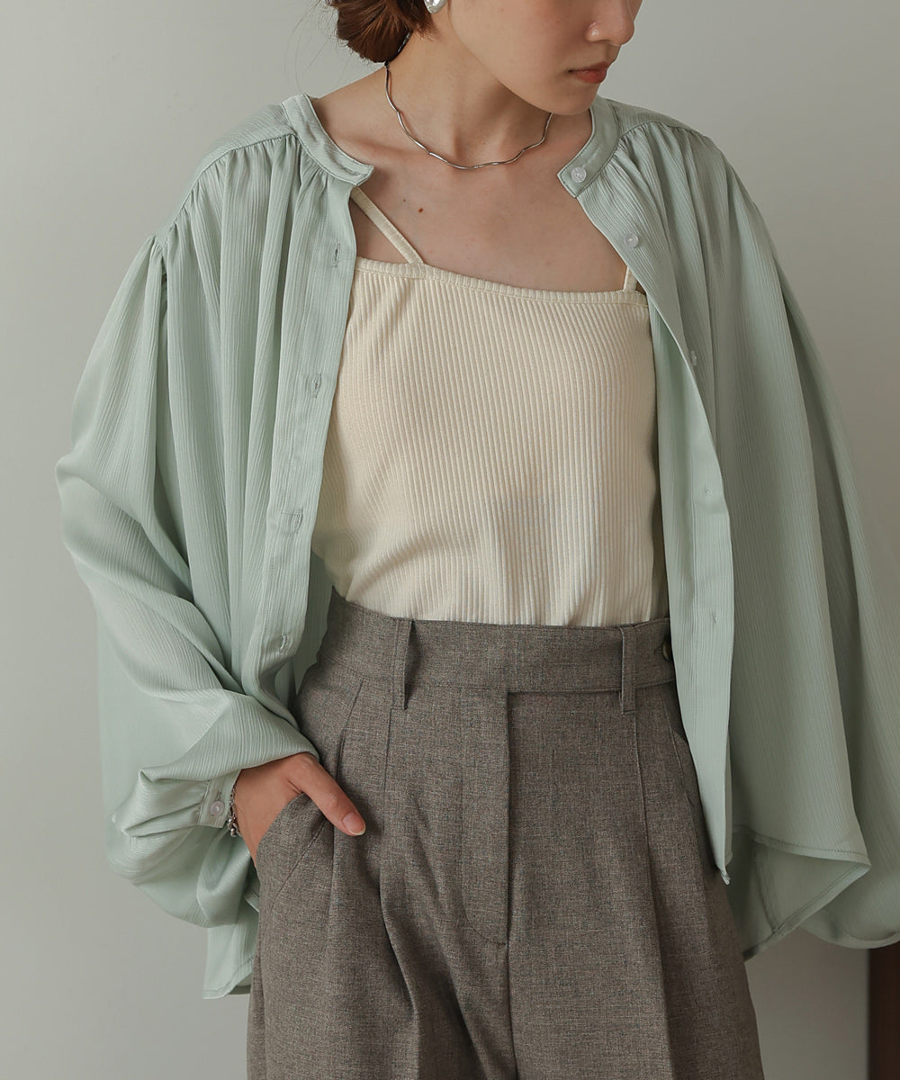 VOLUME SLEEVE GATHERED BLOUSE