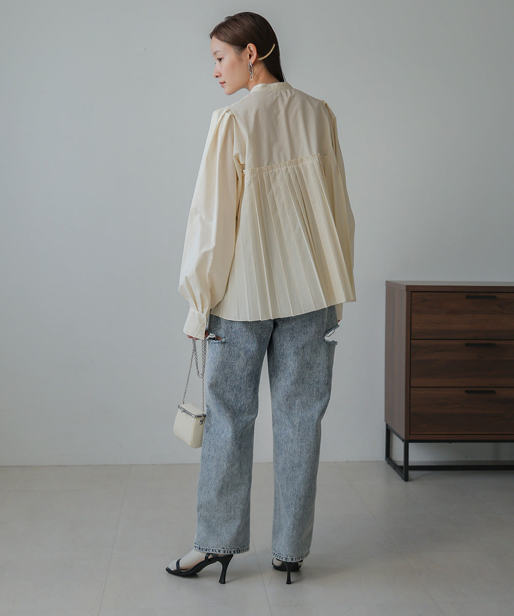 VOLUME SLEEVE PLEATED BLOUSE