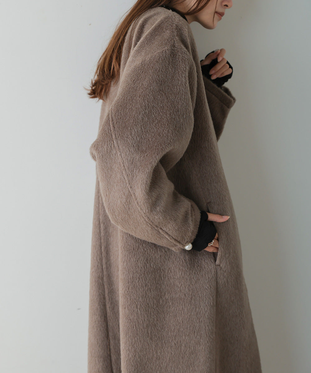 SHAGGY PEARL BUTTON OVER SILHOUETTE COAT