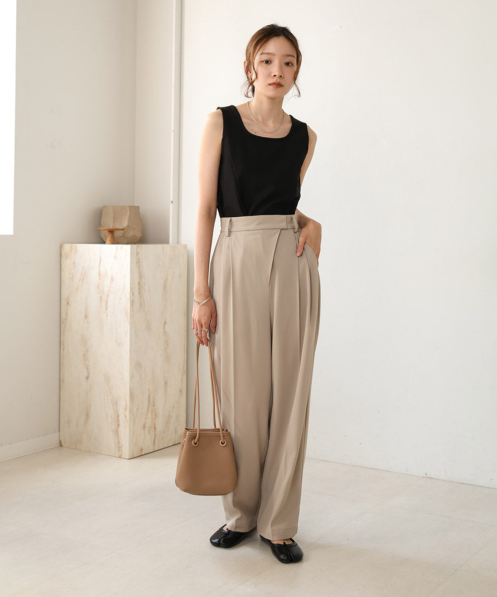 SQUARE NECK TUCK DESIGN TANK TOP