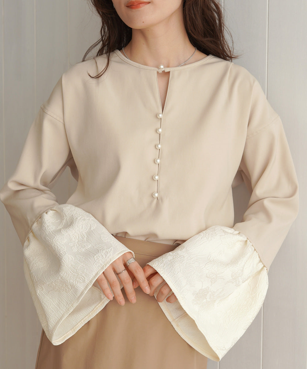 SLEEVE FLARE JACQUARD BLOUSE