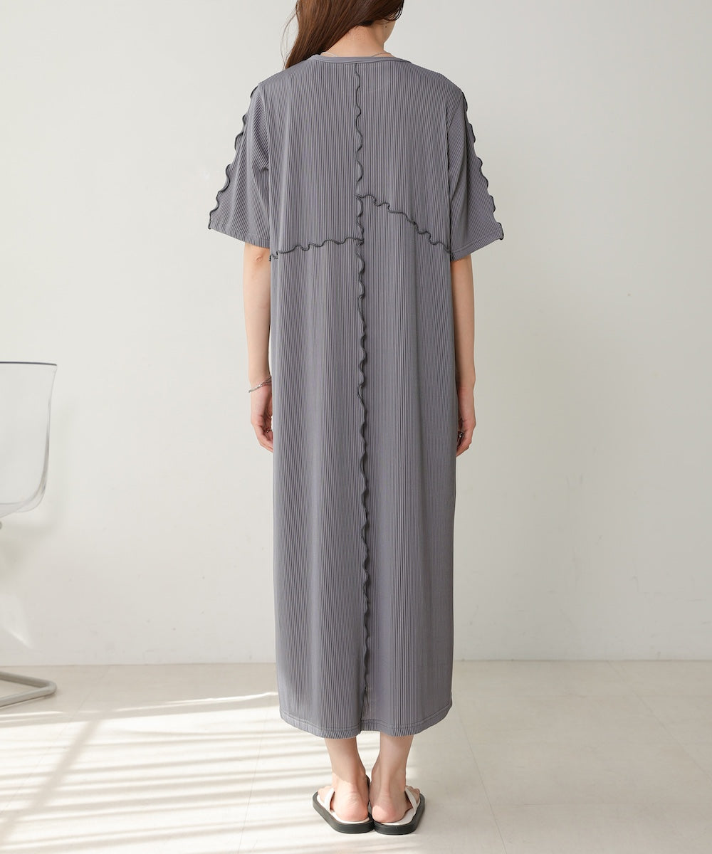 mellow switching striped pleated onepiece