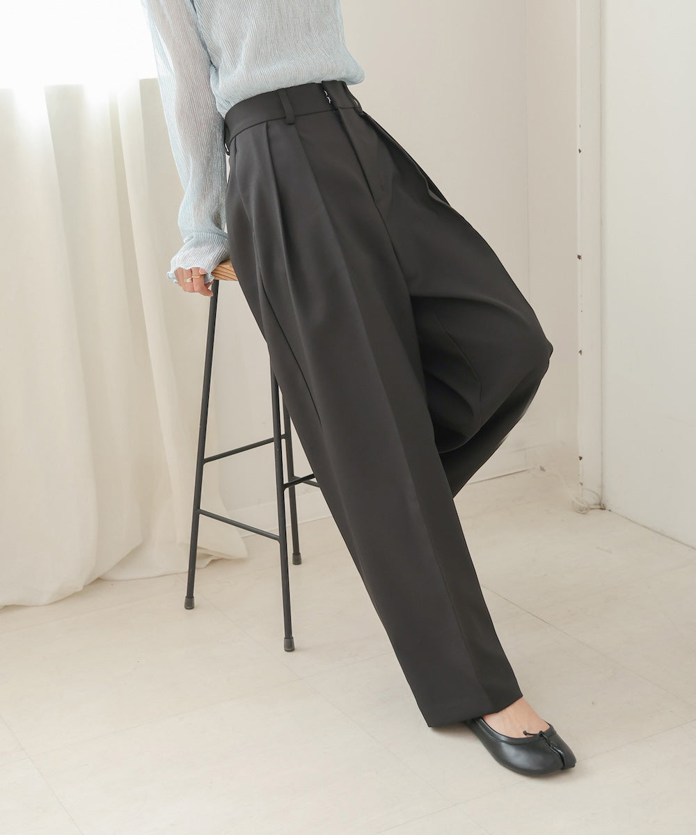 ツータックワイドパンツ