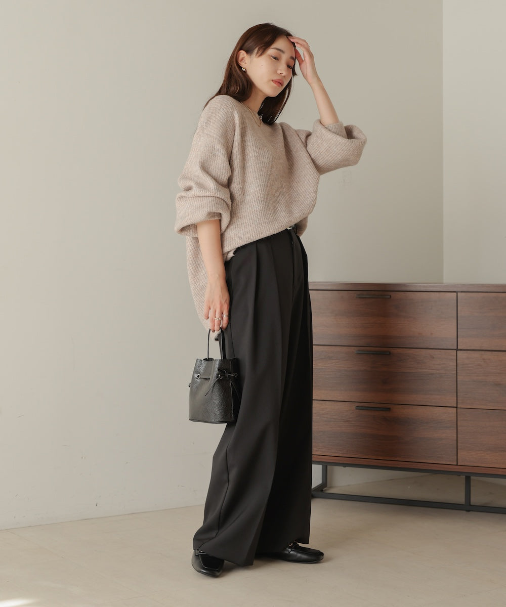 airy yarn back open knit