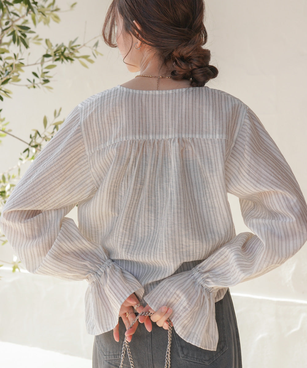 ギャザーキャンディースリーブブラウス