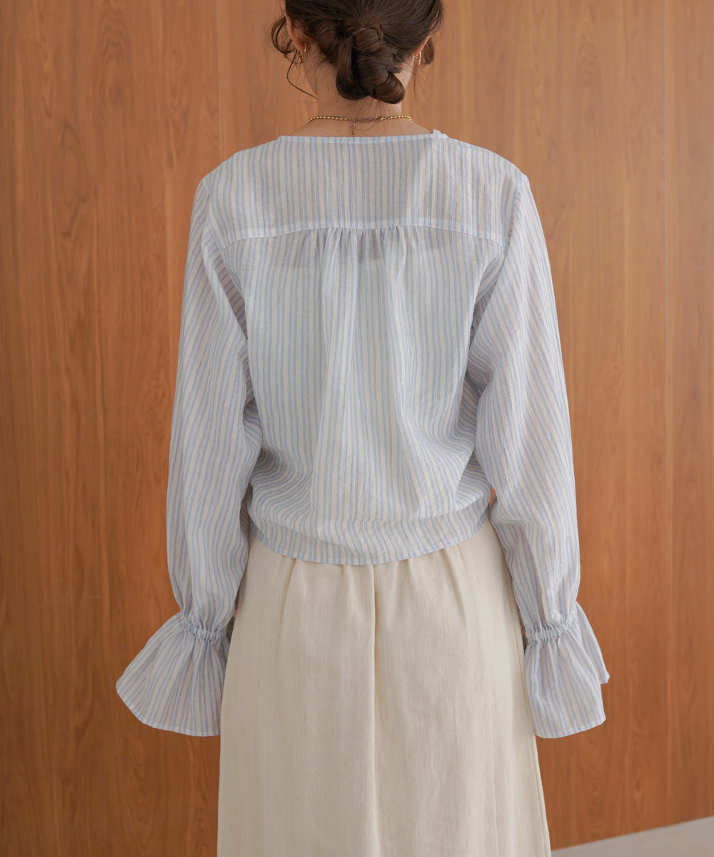 ギャザーキャンディースリーブブラウス
