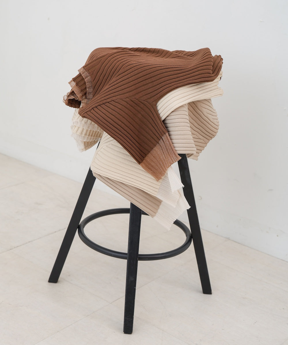 シアー使い5分袖リブニットトップス