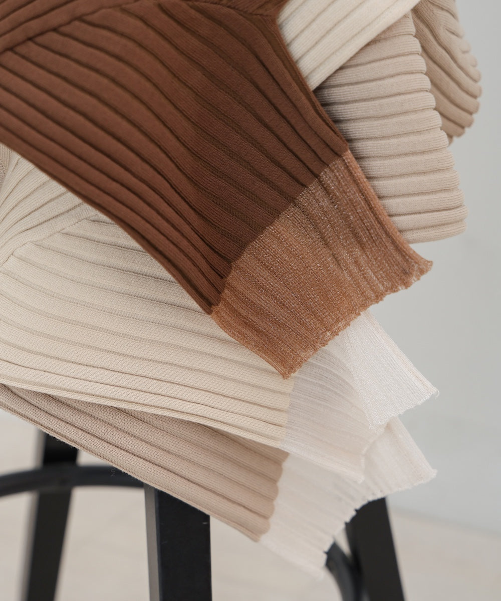 シアー使い5分袖リブニットトップス