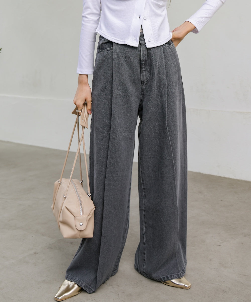 【S・M・Lサイズ展開】タック入りデニムパンツ