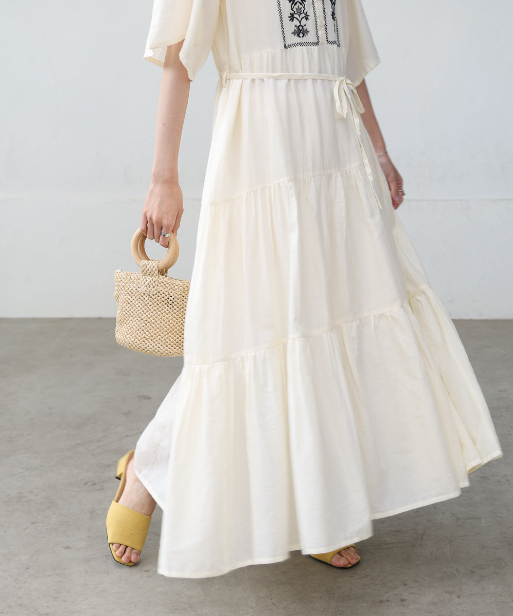 【S・Mサイズ展開】袖フレア-ティアード刺繍ワンピース