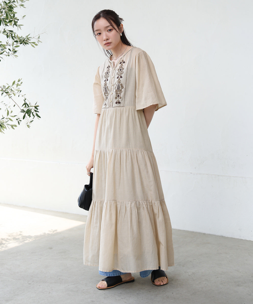 【S・Mサイズ展開】袖フレア-ティアード刺繍ワンピース