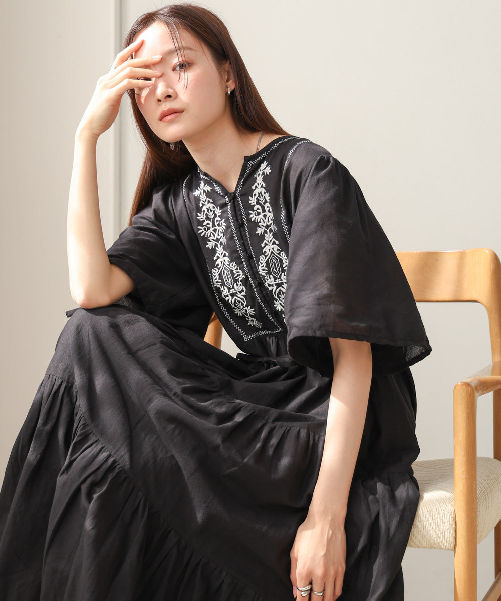 【S・Mサイズ展開】袖フレア-ティアード刺繍ワンピース