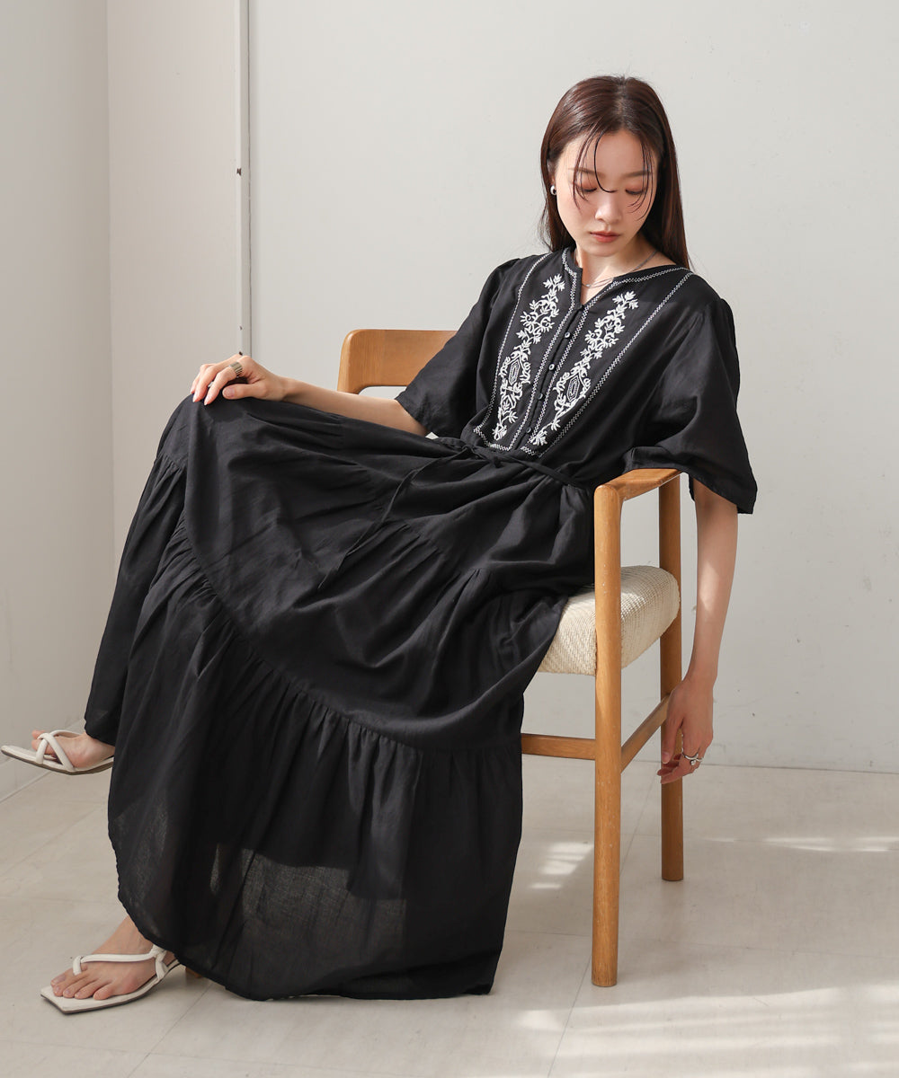 【S・Mサイズ展開】袖フレア-ティアード刺繍ワンピース