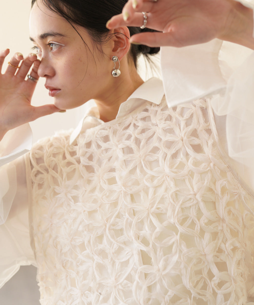 前後2WAYフラワーレースベスト