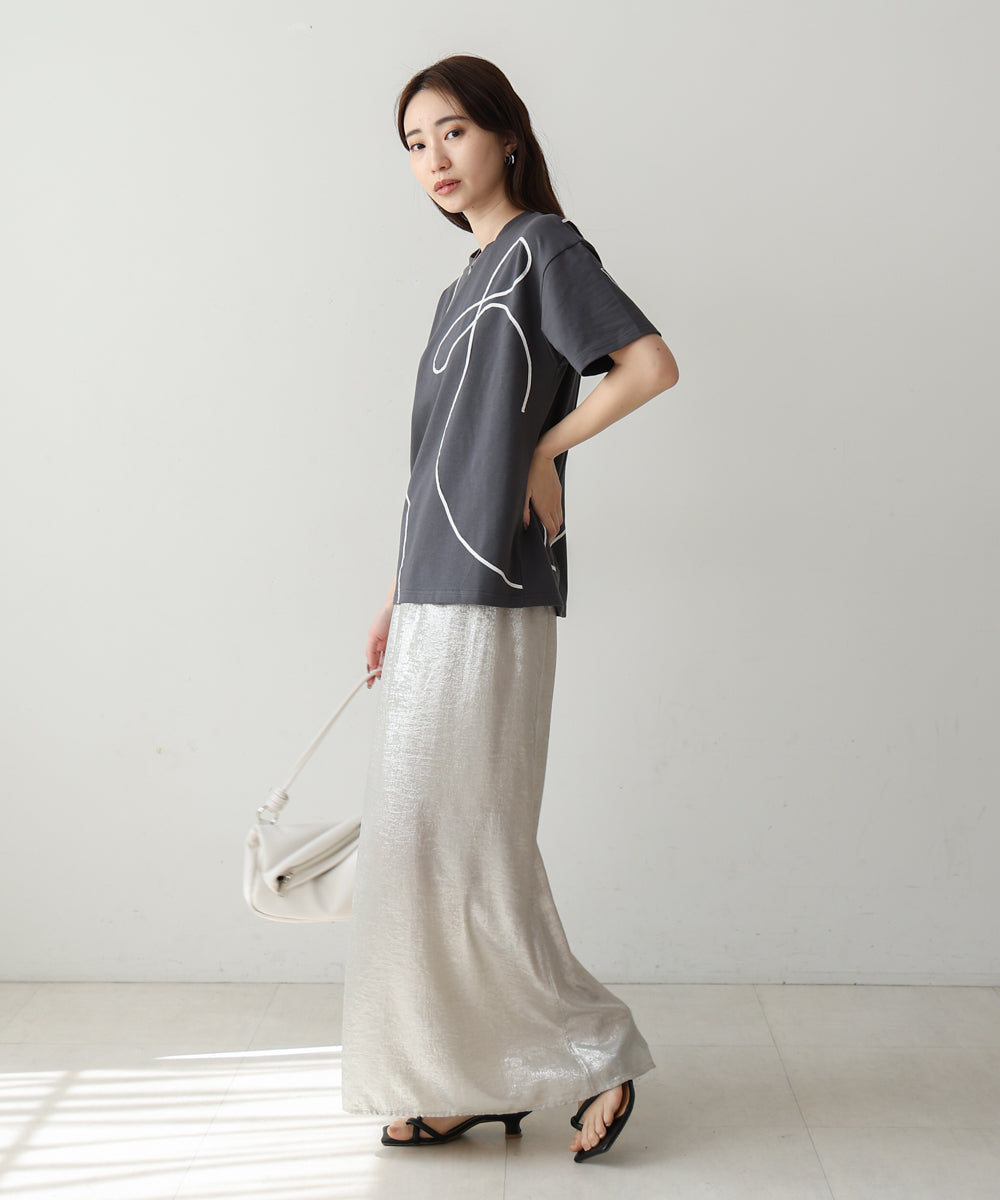 コード刺繍使いTシャツ