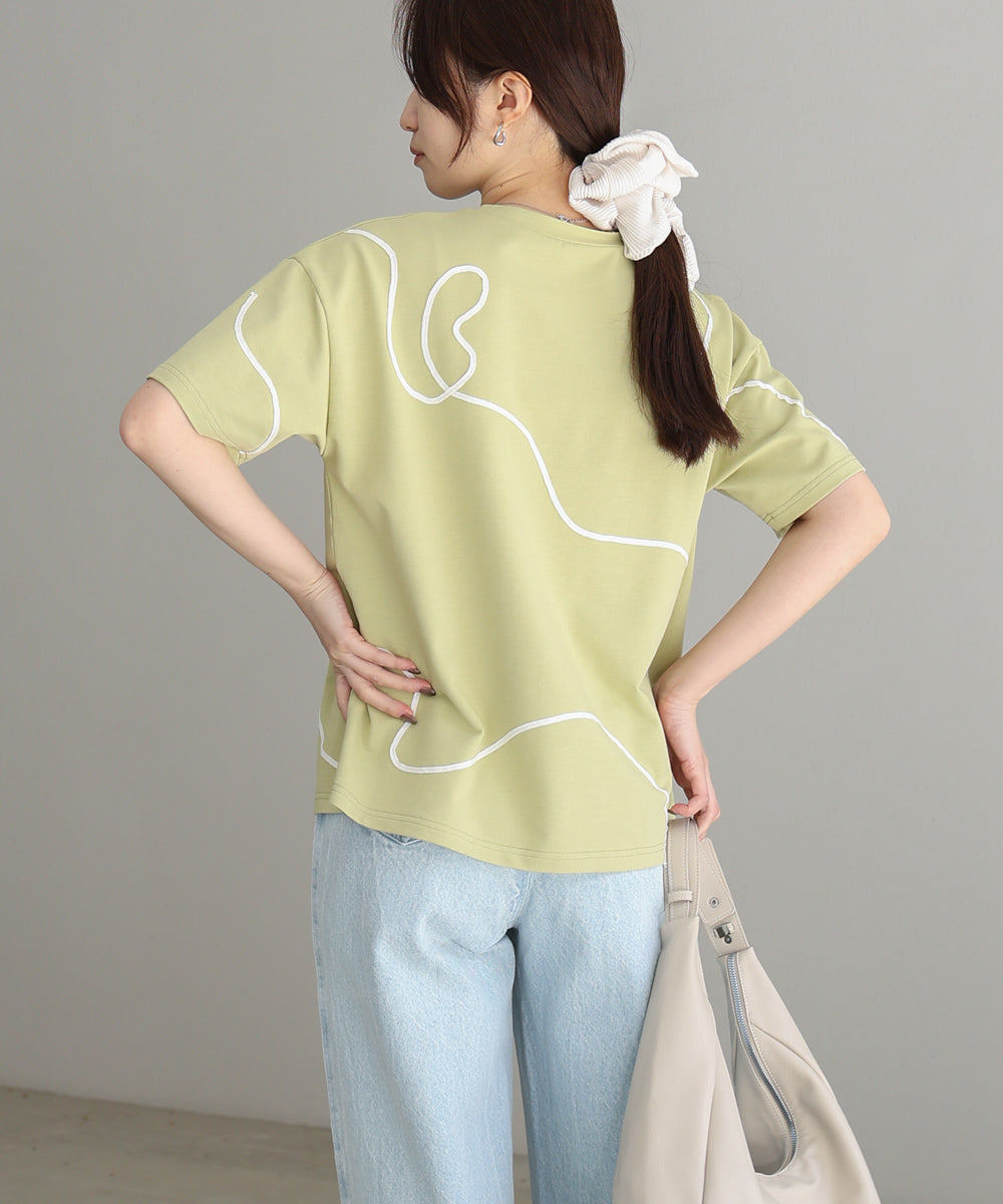 コード刺繍使いTシャツ