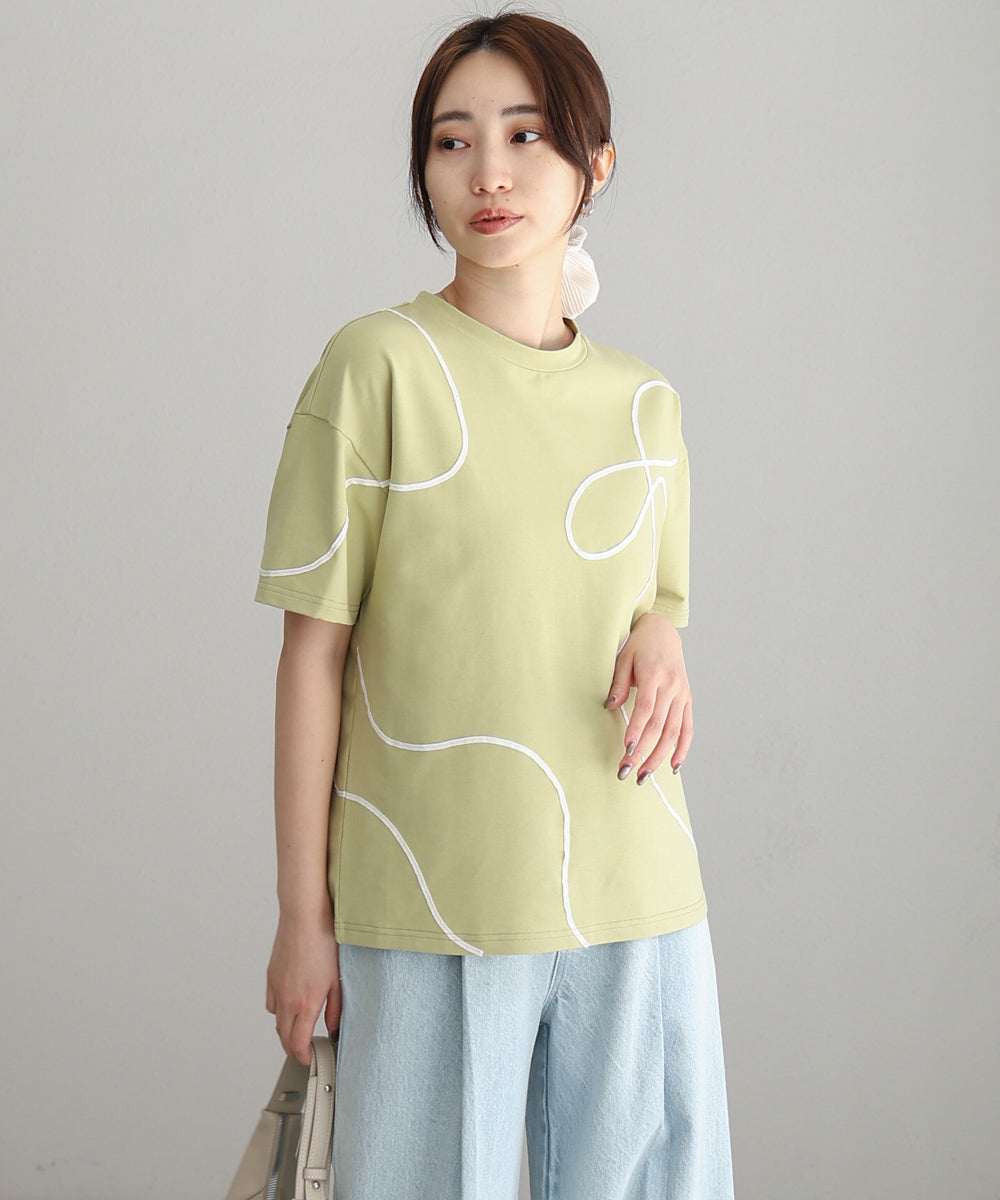 コード刺繍使いTシャツ