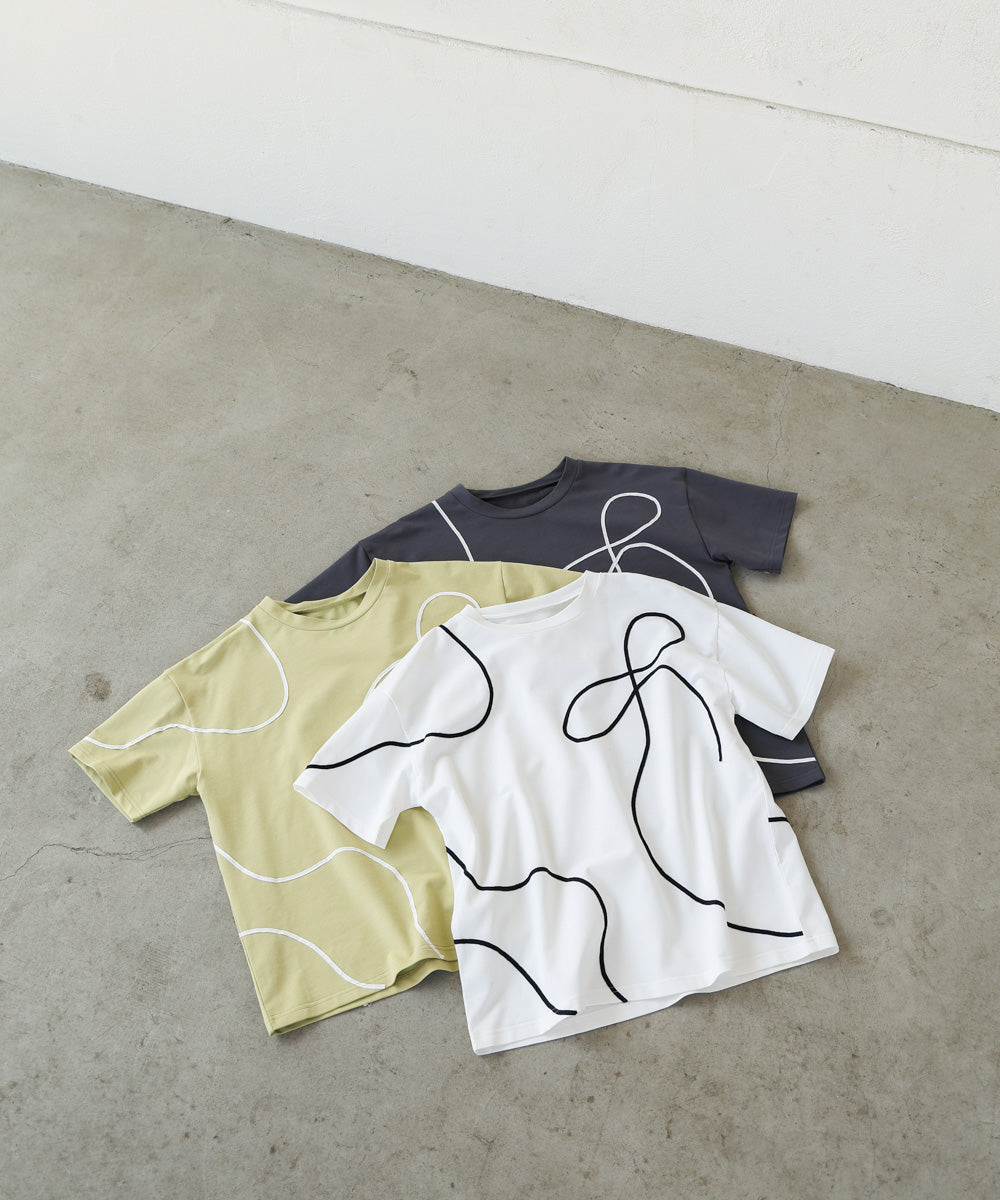 コード刺繍使いTシャツ