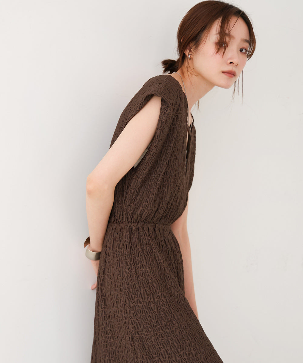 【選べる】【低身長向けサイズあり】前後2WAYウェーブ柄シュシュ付ワンピース・オールインワン