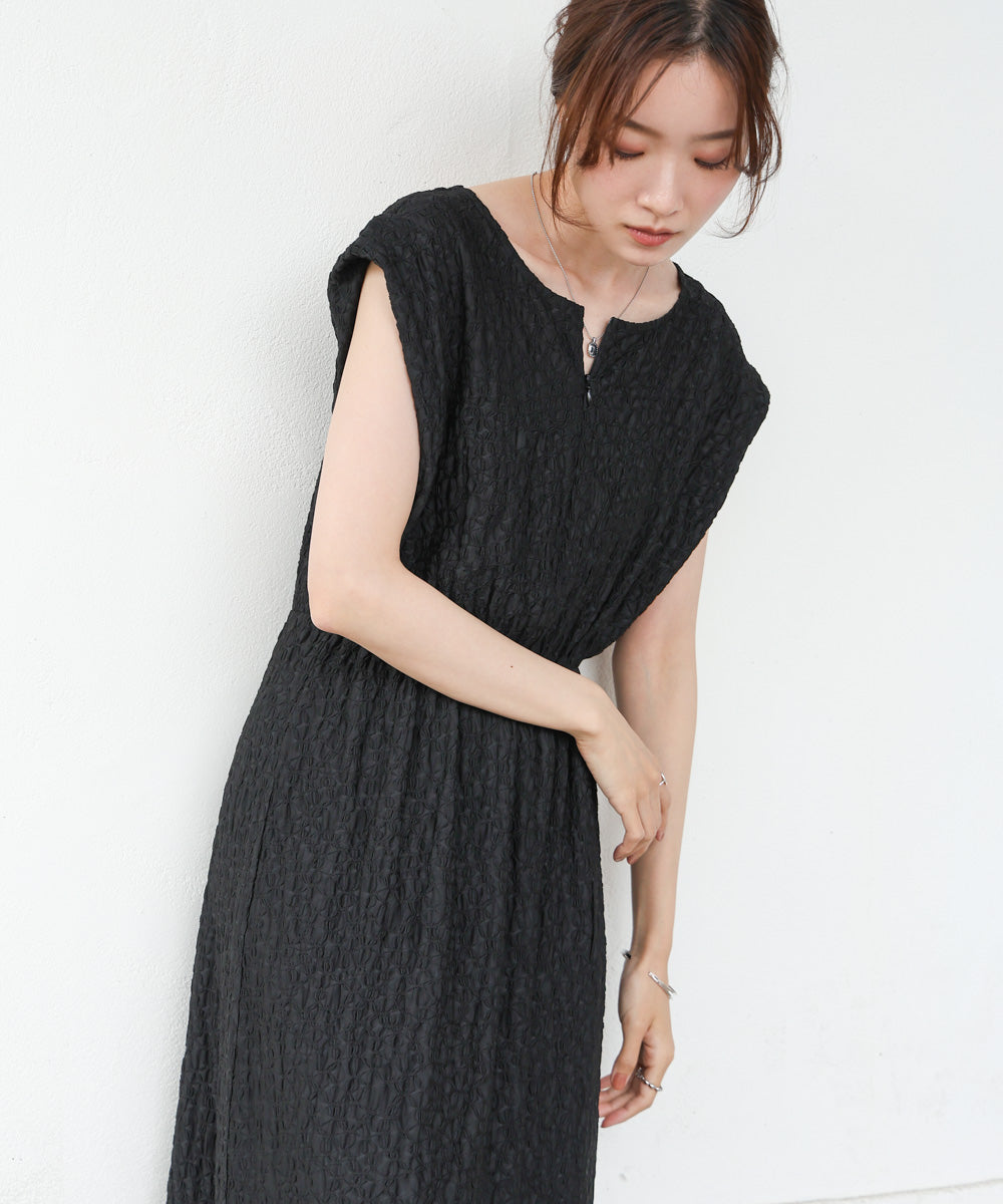 【選べる】【低身長向けサイズあり】前後2WAYウェーブ柄シュシュ付ワンピース・オールインワン