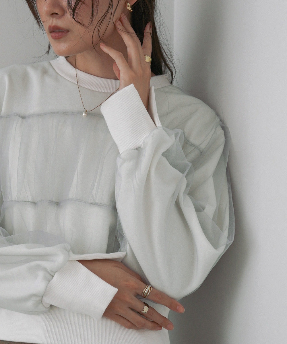 ショート丈チュールレイヤードスウェット