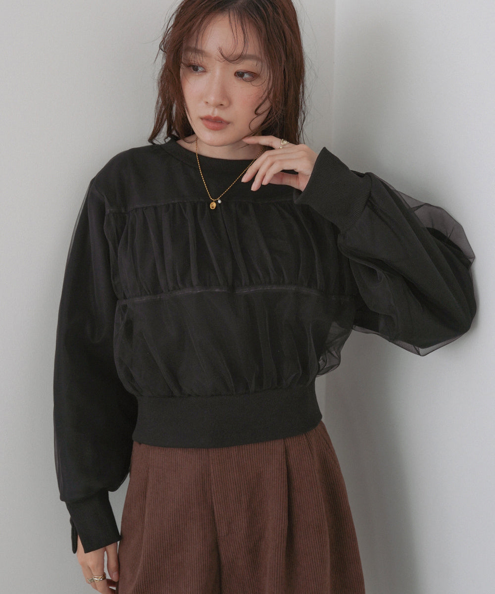 ショート丈チュールレイヤードスウェット