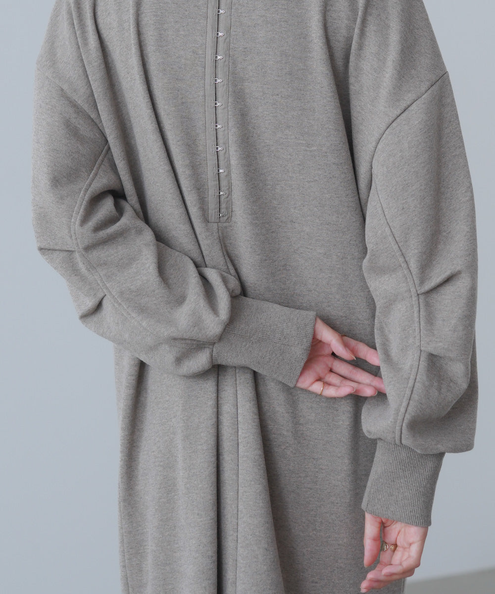 前後2WAYホックプリントマーメイドスウェットワンピース