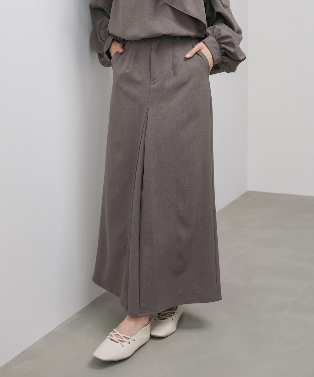 フロントタックIラインスカート