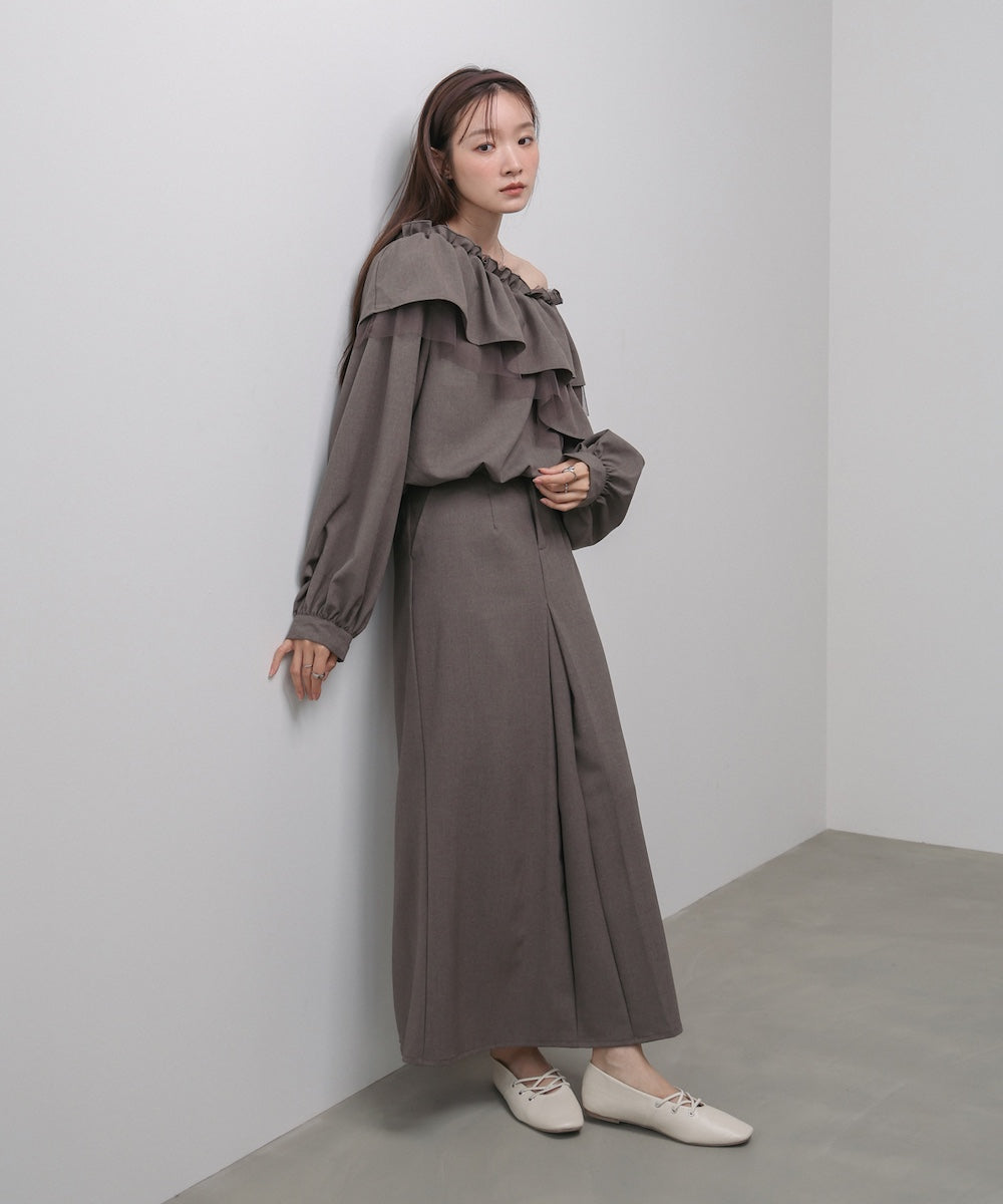 フロントタックIラインスカート