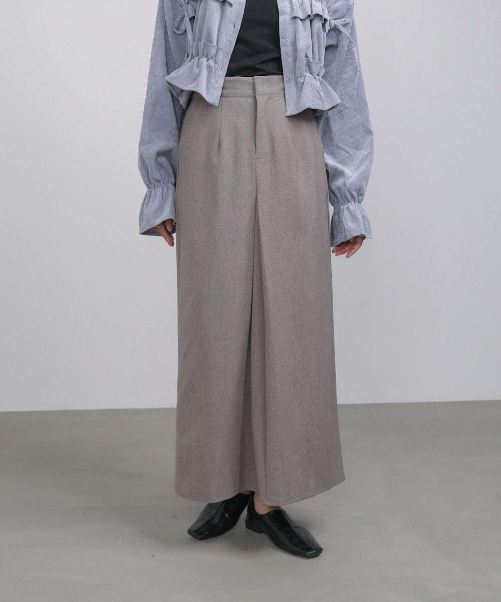 フロントタックIラインスカート