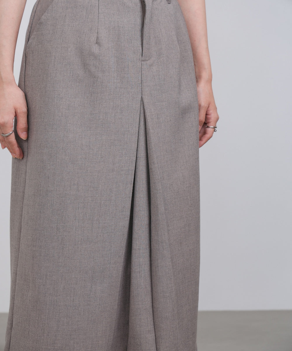 フロントタックIラインスカート