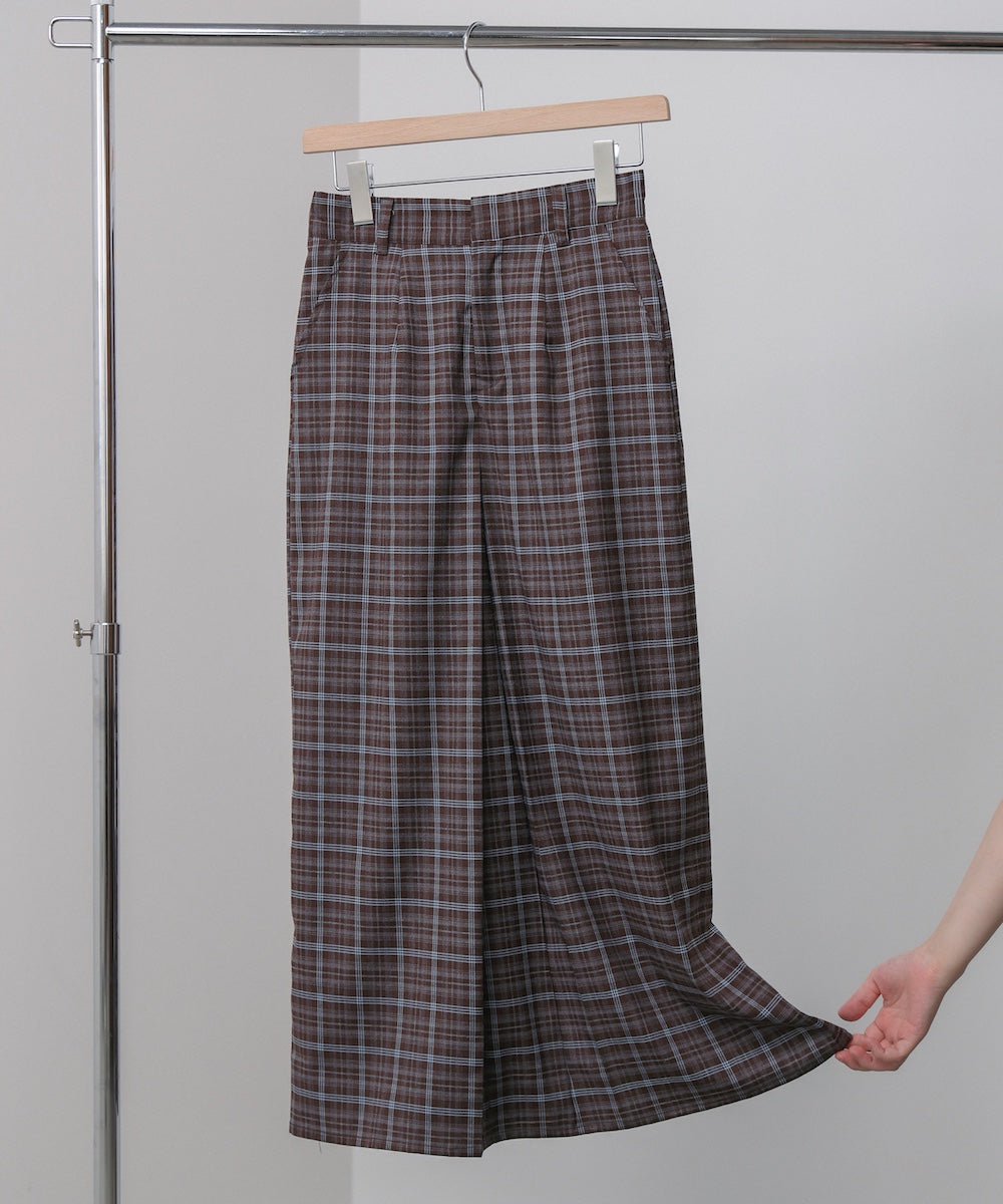 フロントタックIラインスカート