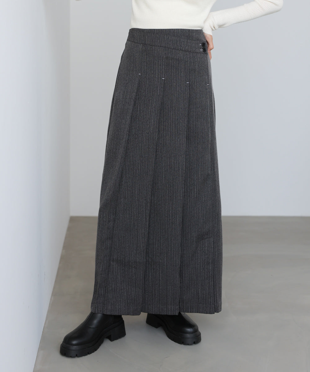 ピンストライプサイドプリーツスカート