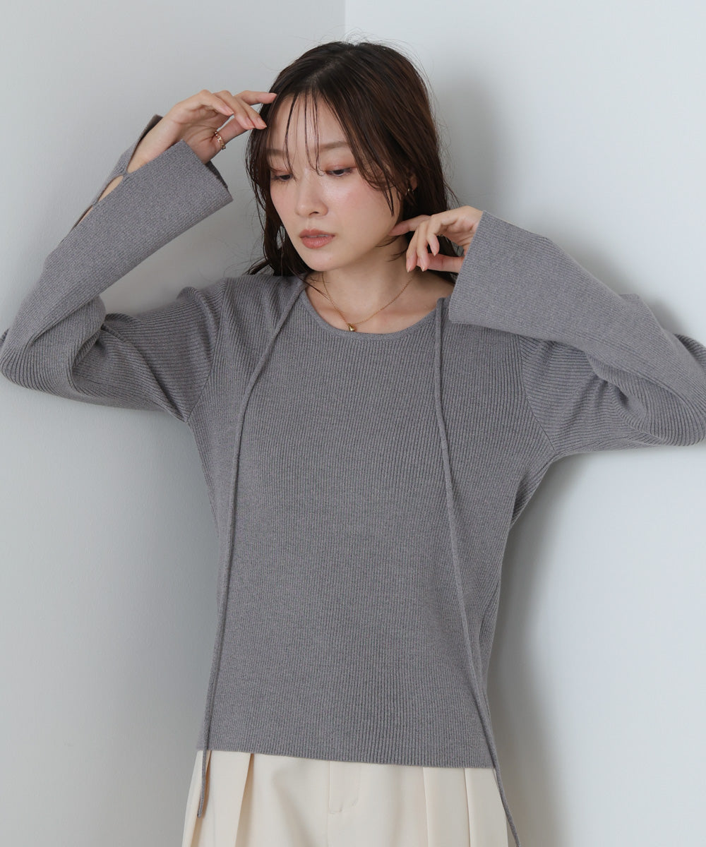 スリットニットトップス